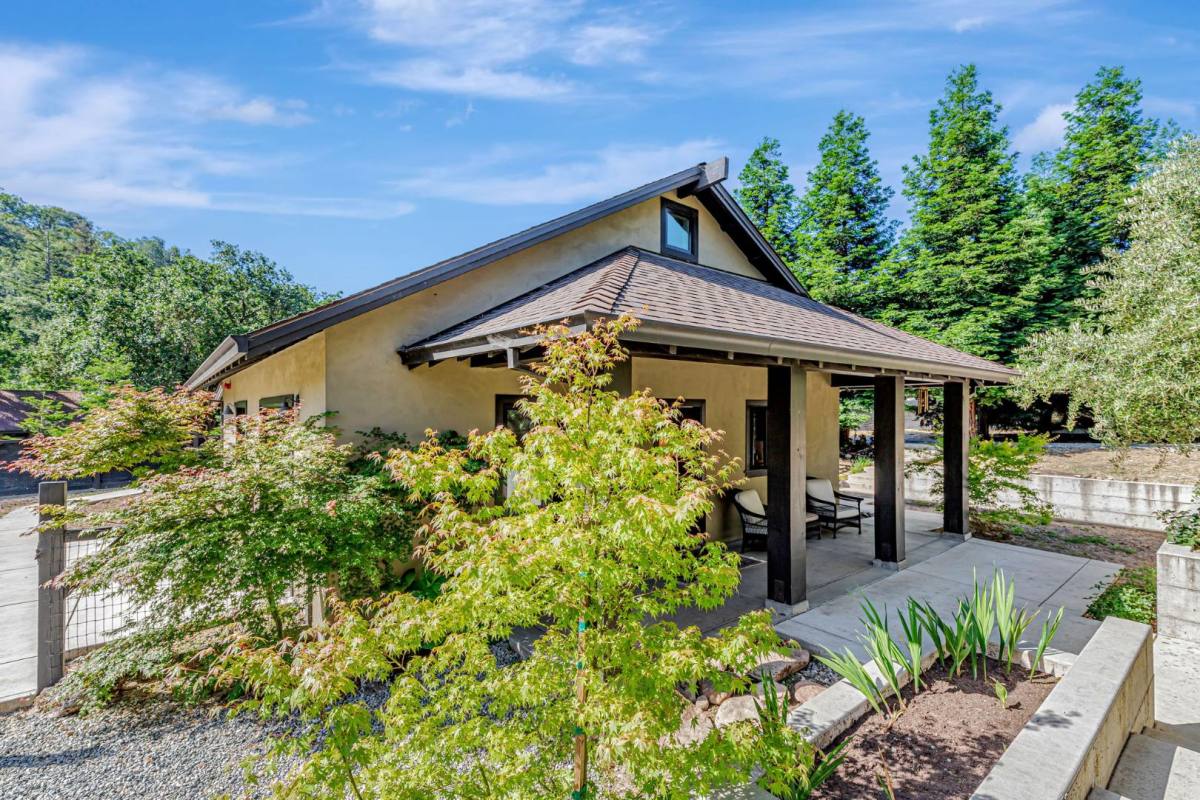 House for rent at 7965 Whitehurst Rd, Gilroy, CA 95020