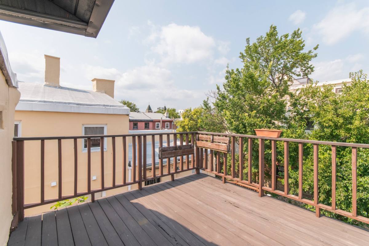 Apartment for rent at 513 W Girard Ave #2R, Philadelphia, PA 19123