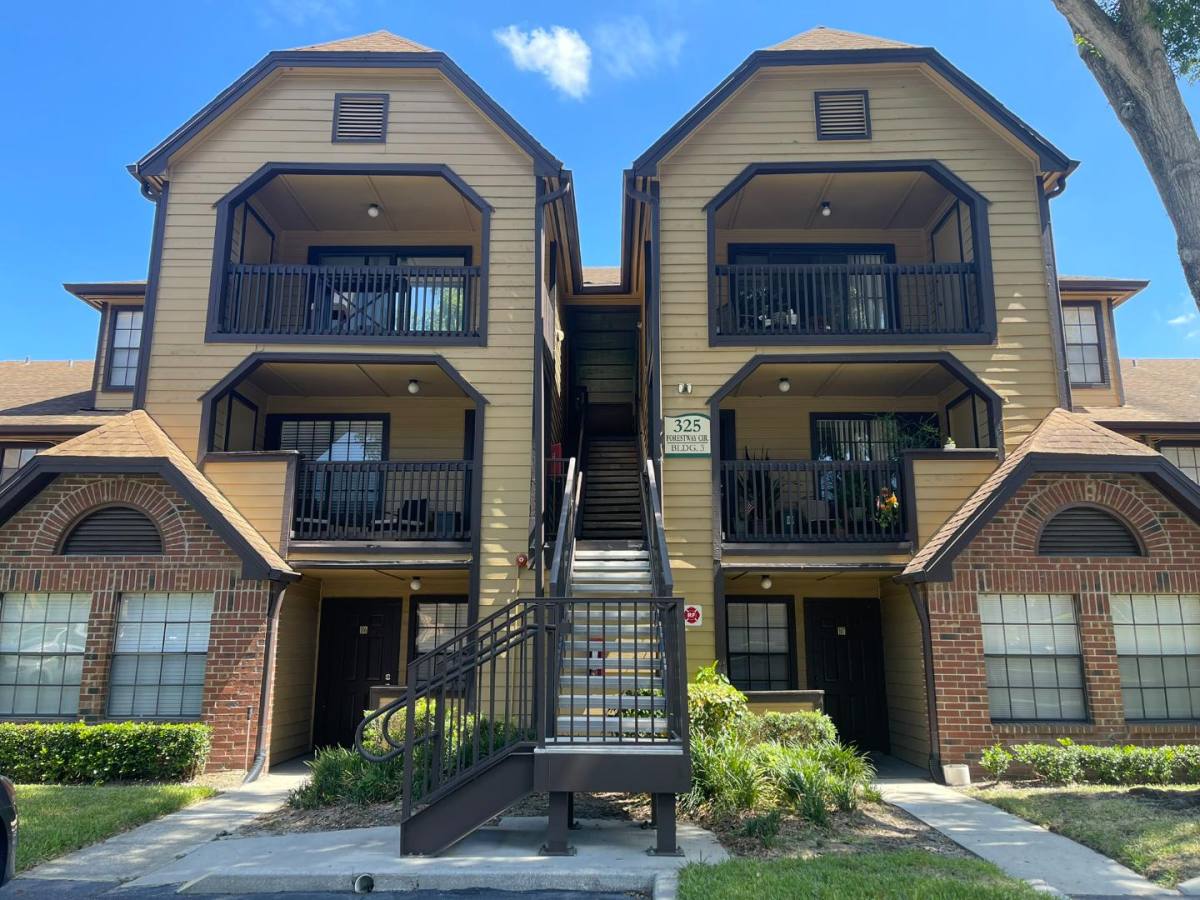 Apartment for rent at 325 Forestway Circle, Altamonte Springs, FL 32701