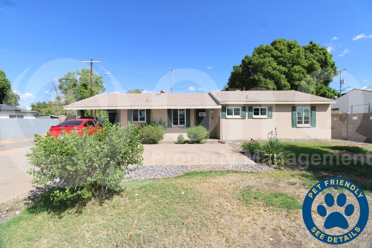 House for rent at 916 E Bethany Home Rd, Phoenix, AZ 85014