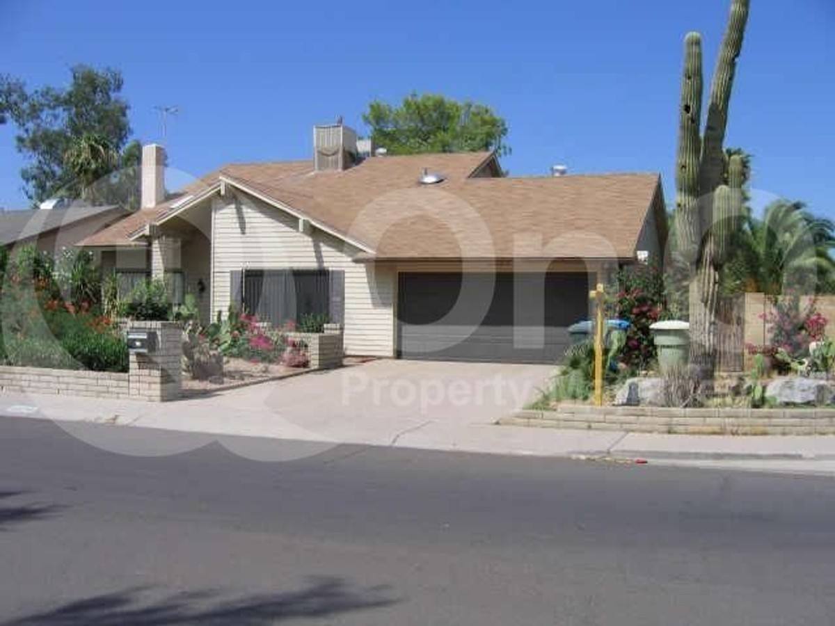 House for rent at 6630 S 42nd St, Phoenix, AZ 85042