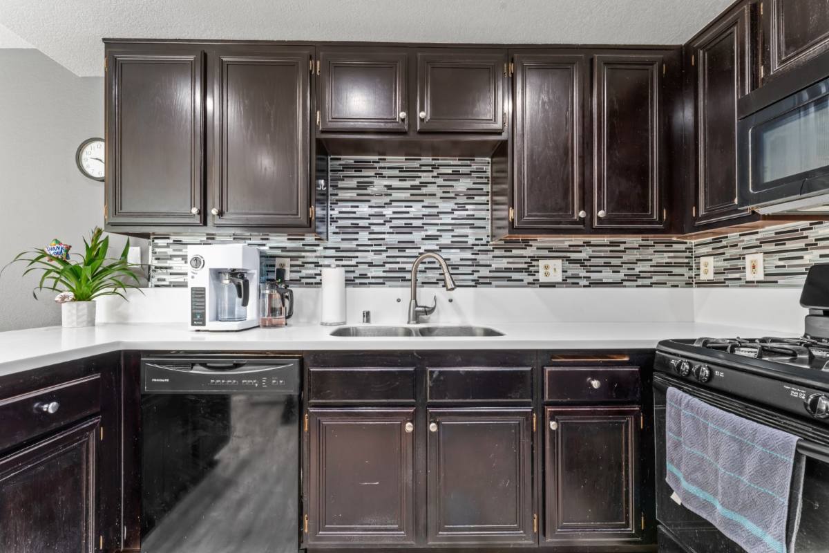 Townhouse for rent at 18830 Vista Del Canon #A, Newhall, CA 91321