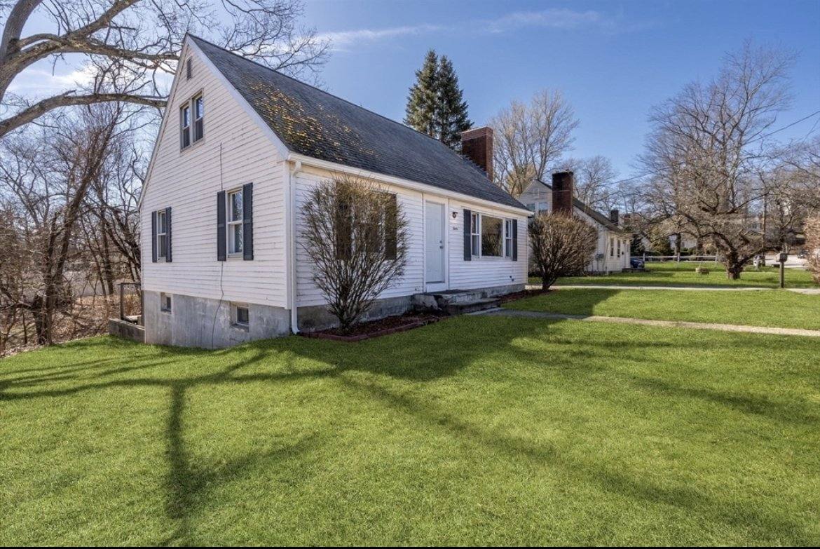 House for rent at 12 Hara St, Worcester, MA 01604