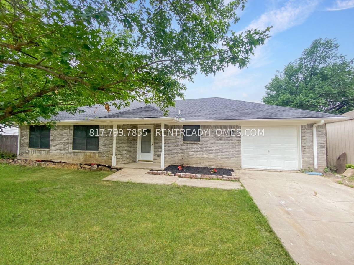 House for rent at 203 Shady Oaks Circle, Denton, TX 76208
