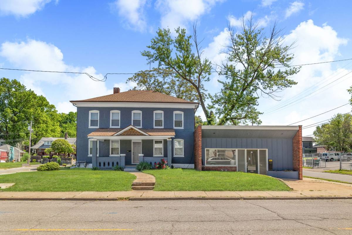 Apartment for rent at 302 N High St, Belleville, IL 62220