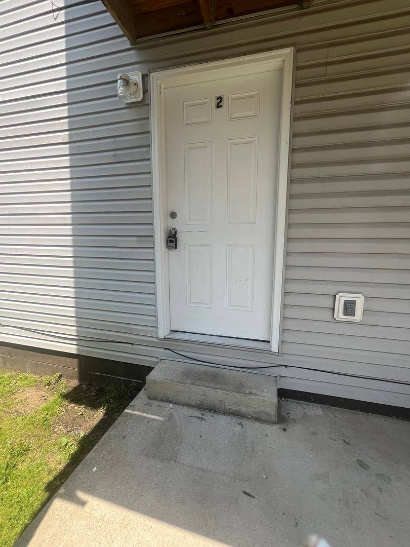 Apartment for rent at 1103 18th St, Vienna, WV 26105