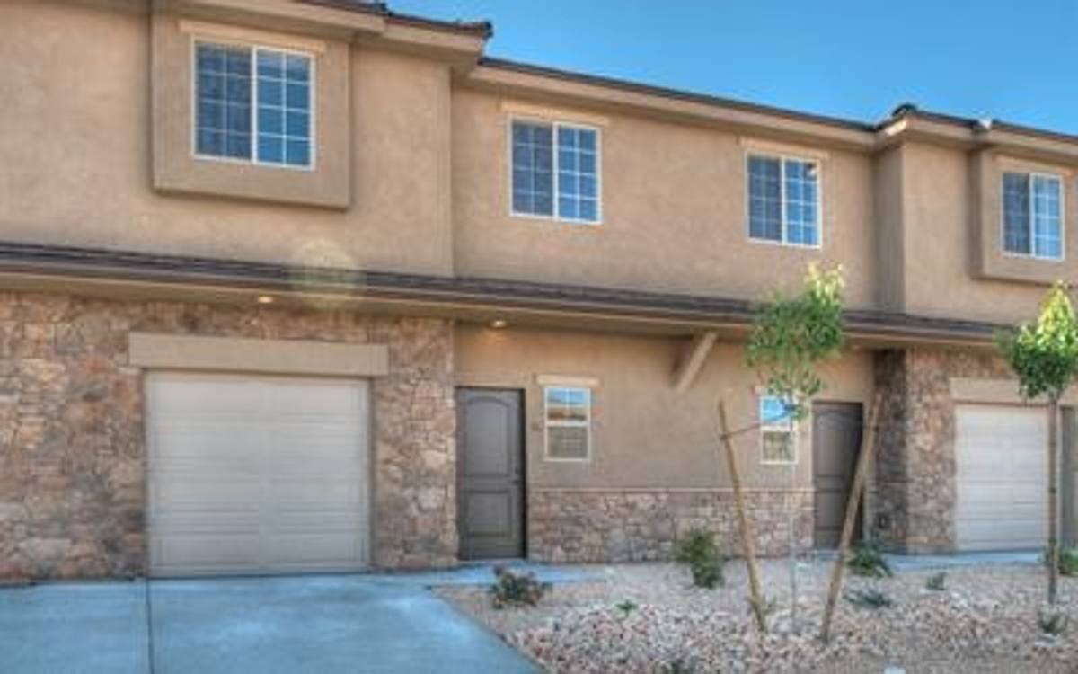 Townhouse for rent at 370 W Buena Vista, Washington, UT 84780