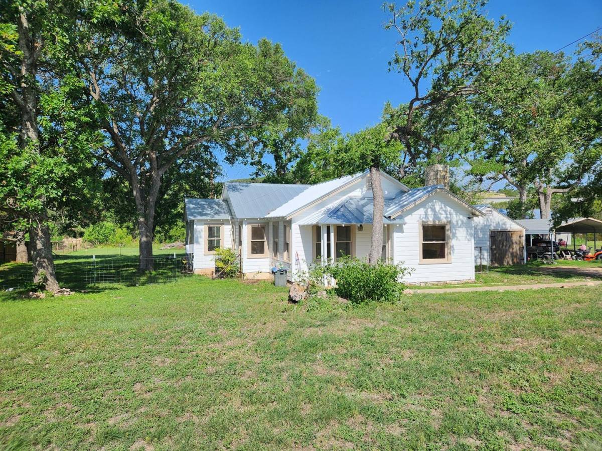 House for rent at 692 Town Creek, Kerrville, TX 78028