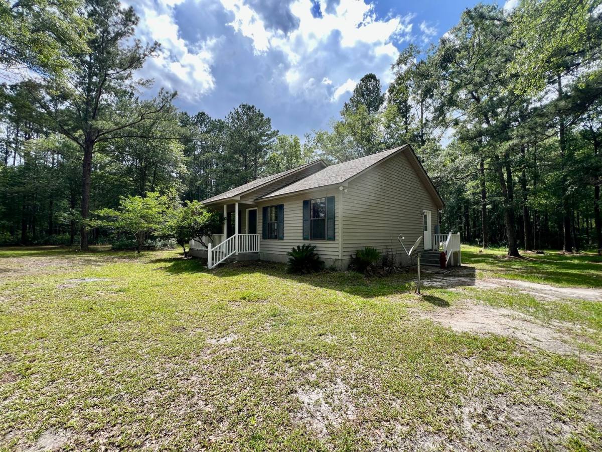 House for rent at 225 Palomino Dr, Guyton, GA 31312