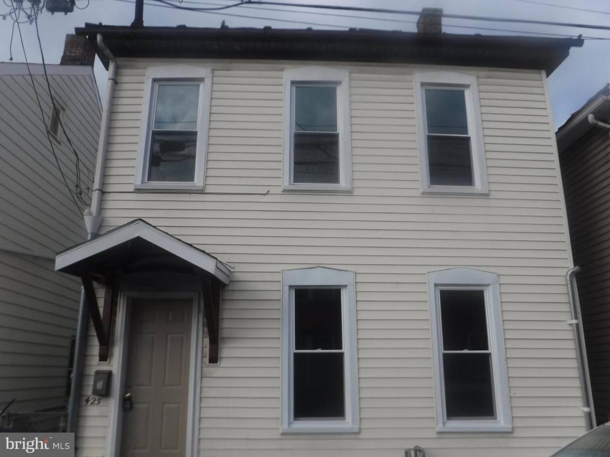 House for rent at 425 George St, Hagerstown, MD 21740