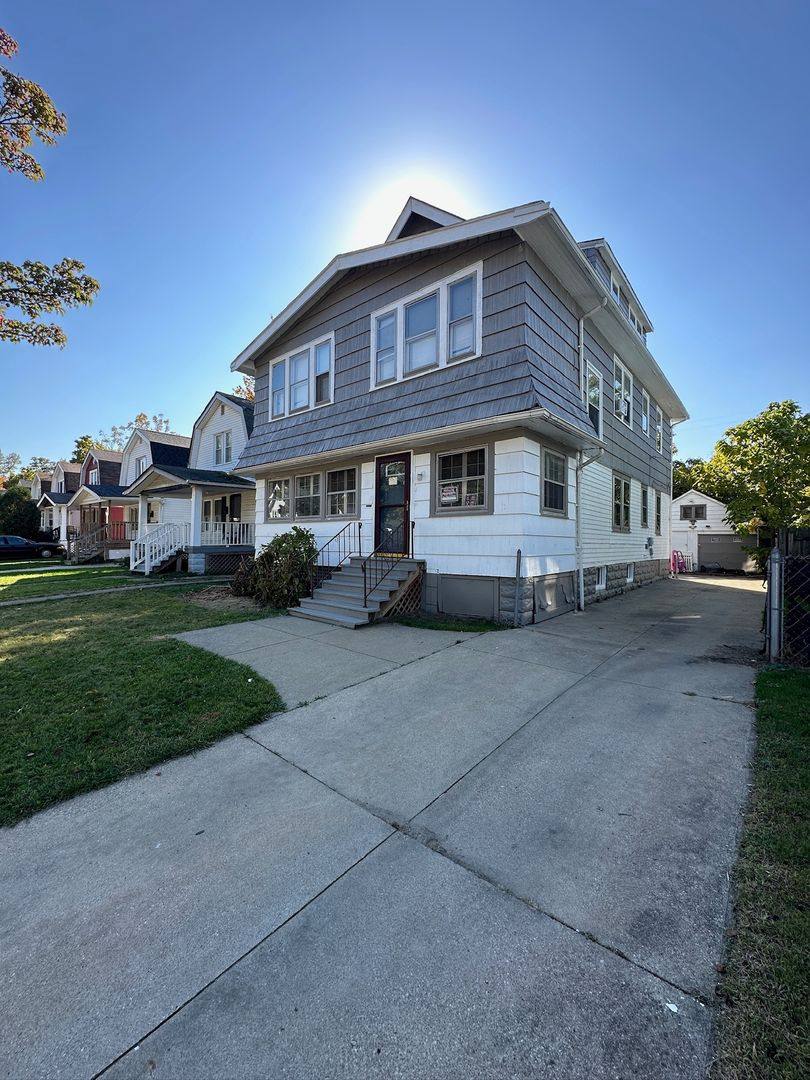 Apartment for rent at 1462 E 175th St, Cleveland, OH 44110