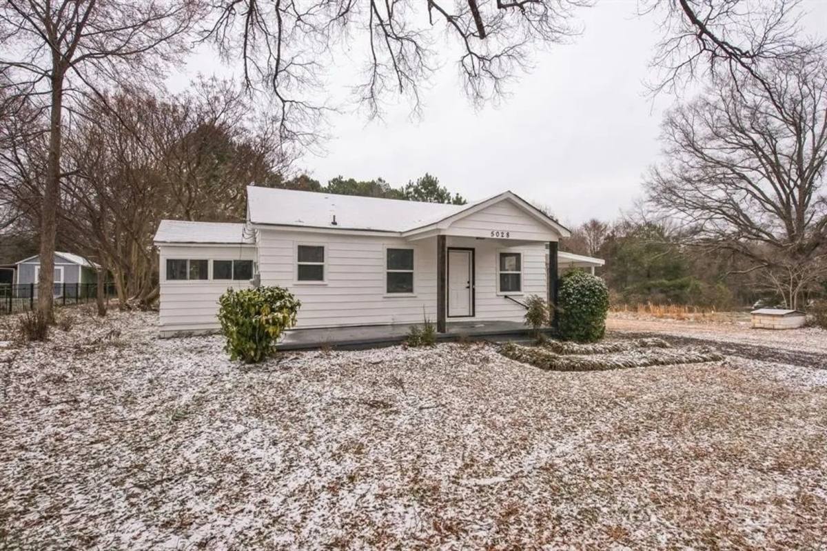 House for rent at 5028 Wilgrove Mint Hill Rd, Charlotte, NC 28227