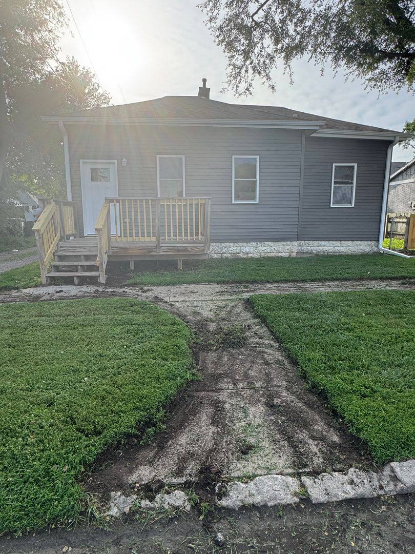 House for rent at 209 N 30th St, Council Bluffs, IA 51501