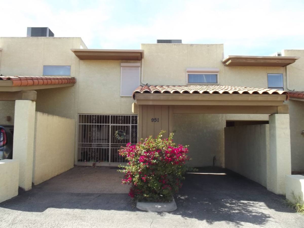 Townhouse for rent at 951 N Camino Seco, Tucson, AZ 85710