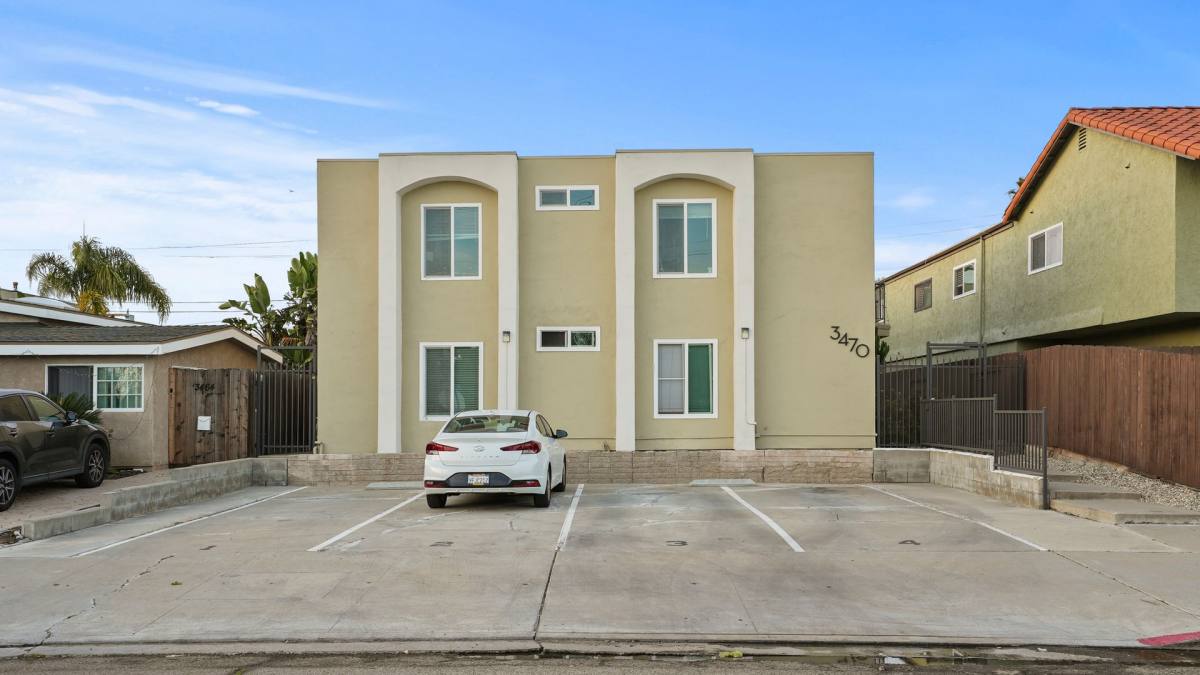 Apartment for rent at 3470 Monroe Ave, San Diego, CA 92116