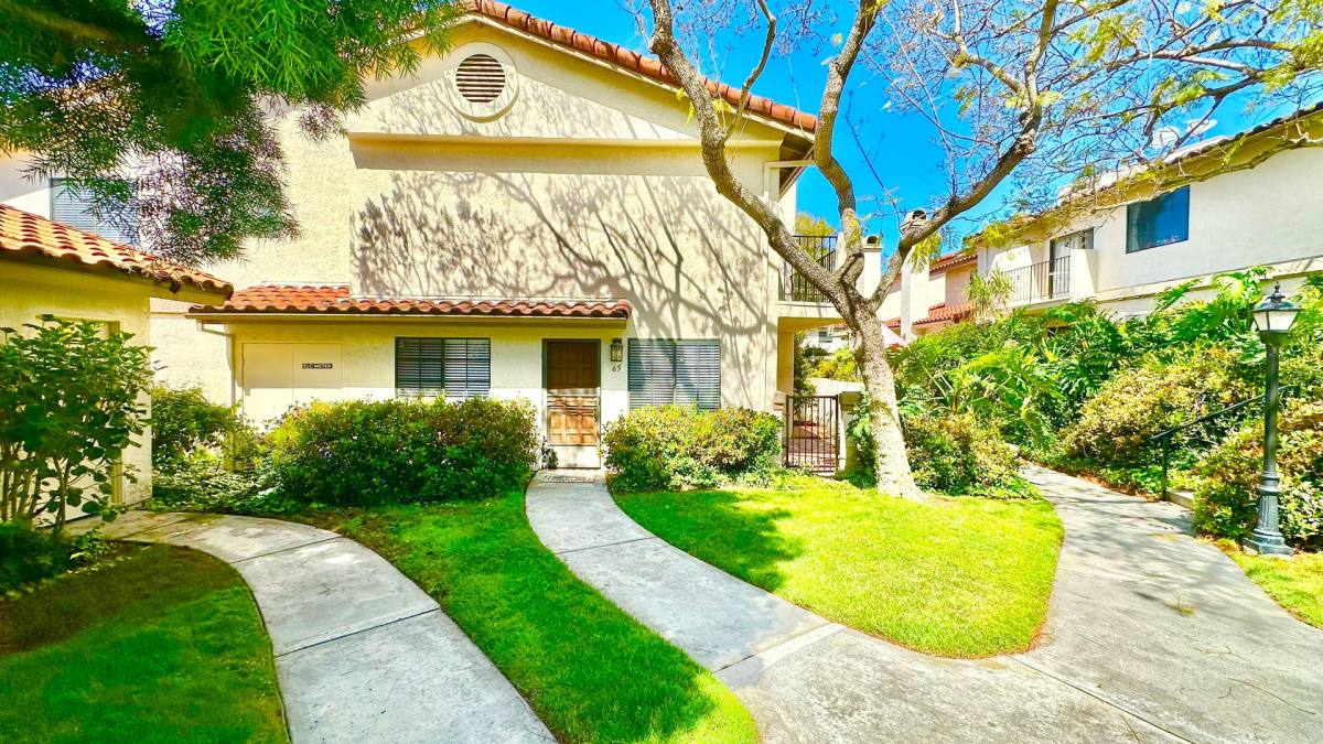 Condo for rent at 7620 Palmilla Dr, San Diego, CA 92122