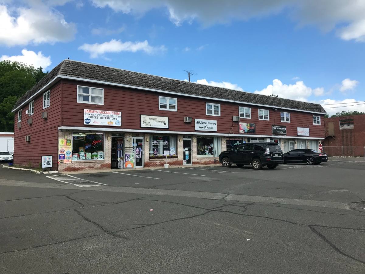 Apartment for rent at 342 State St, North Haven, CT 06473