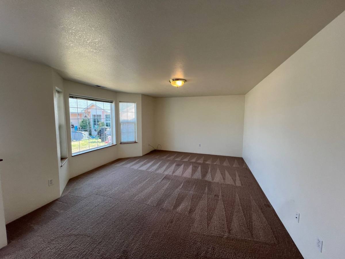 Apartment for rent at 141 143 & 150 152 Clellon Court, Roseburg, OR 97471