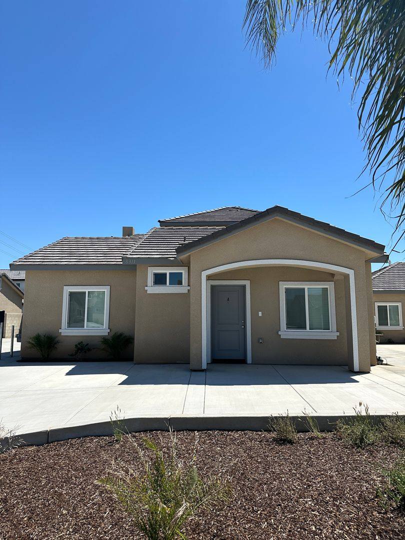 Townhouse for rent at 8311 Frankie Lou A, Bakersfield, CA 93314
