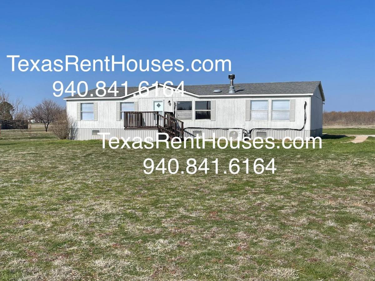 House for rent at 1960 Tammen Rd, Wichita Falls, TX 76305