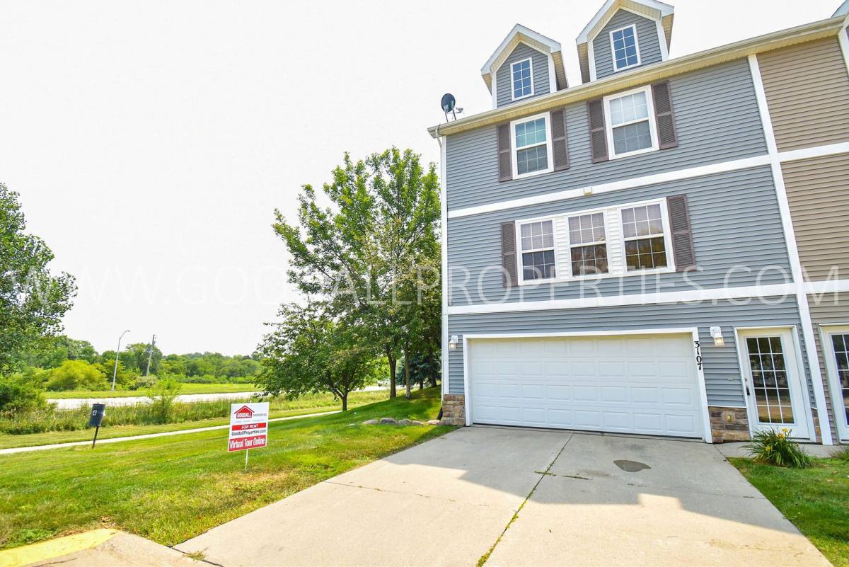 Townhouse for rent at 3107 SW Arlan Lane, Ankeny, IA 50023