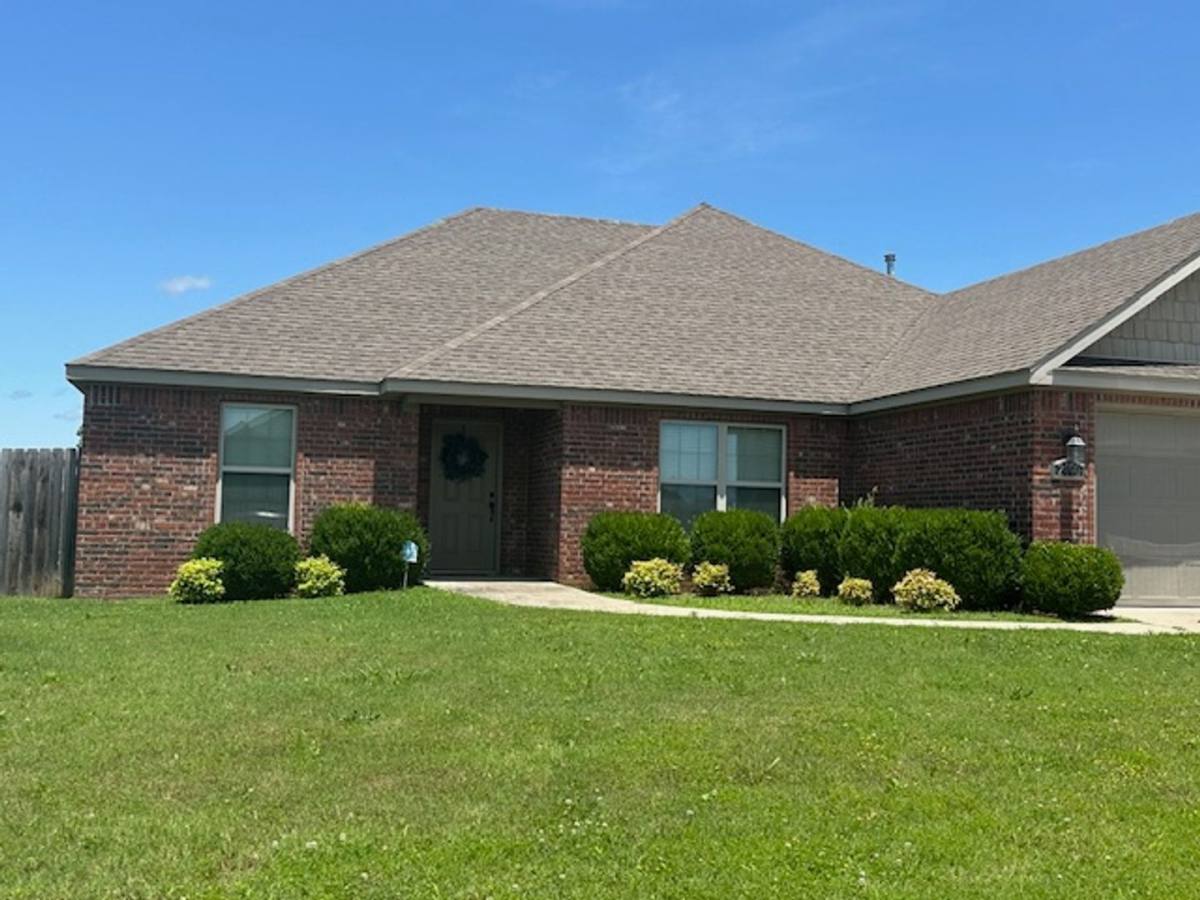 House for rent at 2090 Eagle Dr, Pea Ridge, AR 72751