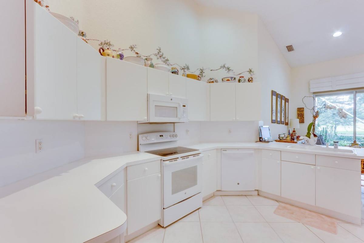 House for rent at 4702 Carlton Golf Dr, Lake Worth, FL 33449