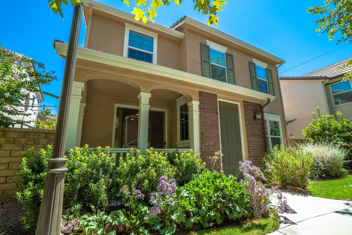 House for rent at 28256 N Via Sonata Dr, Valencia, CA 91354