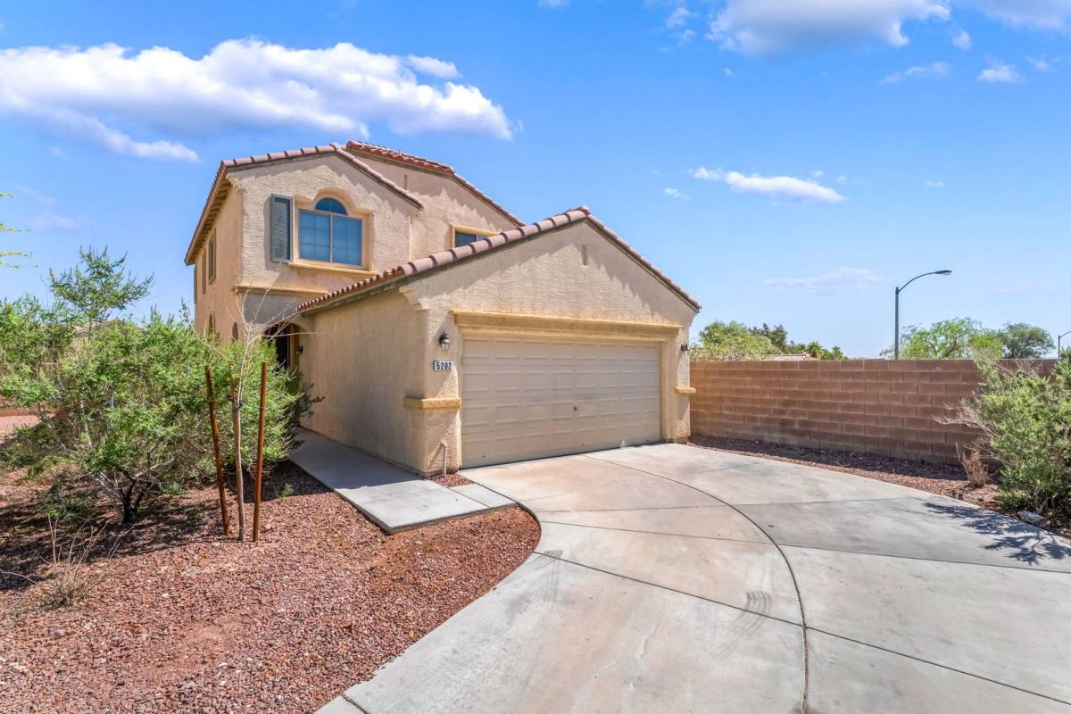 House for rent at 5202 Melbourne Ridge Court, Las Vegas, NV 89141