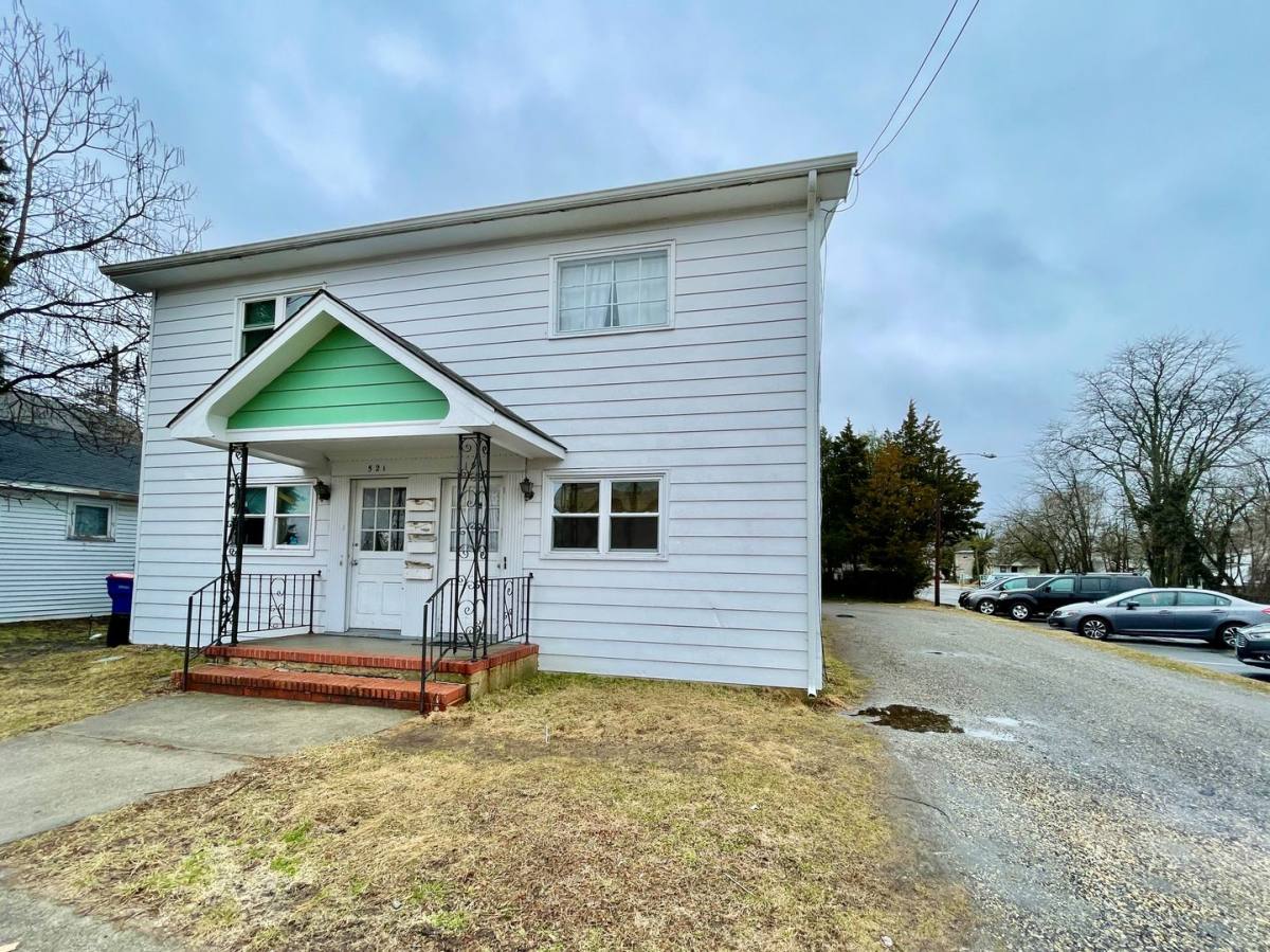 Apartment for rent at 521 E Broad St, Millville, NJ 08332