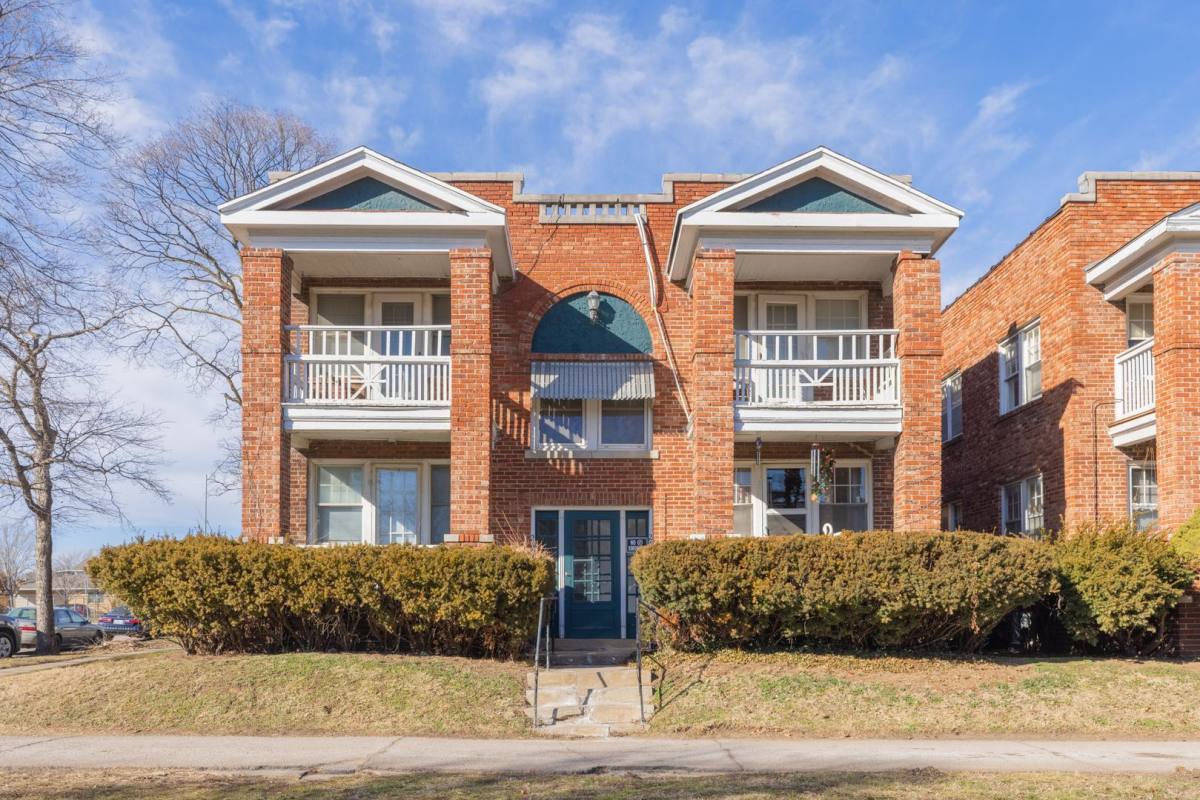 Apartment for rent at 2600-2614 Amie Court, Kansas City, MO 64124