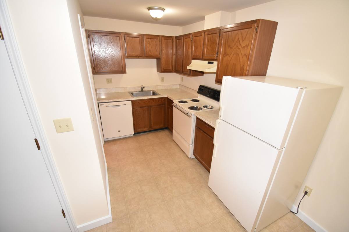 Townhouse for rent at 36 Chatfield St, Seymour, CT 06483