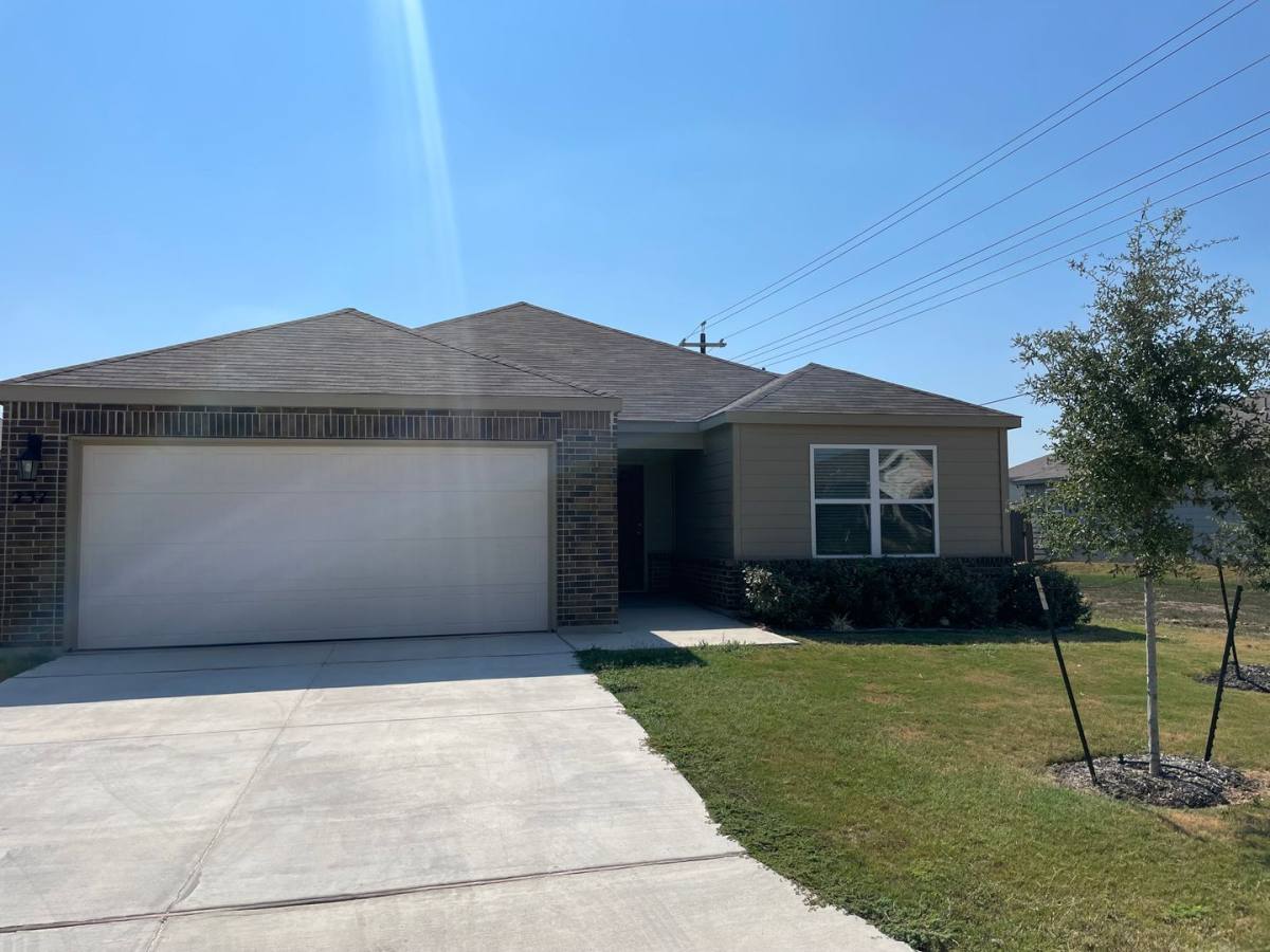 House for rent at 237 Mossberg Way, New Braunfels, TX 78130