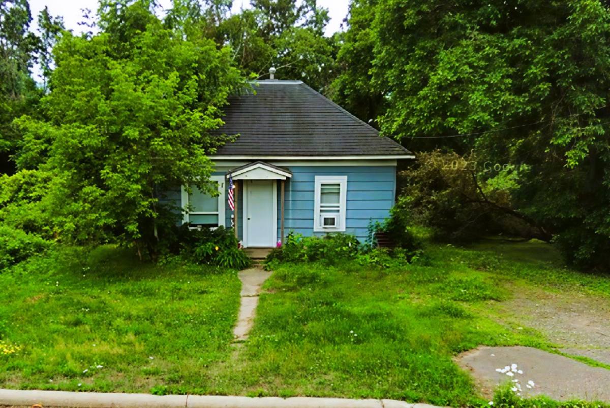 House for rent at 218 W Sabin Ave, Ladysmith, WI 54848