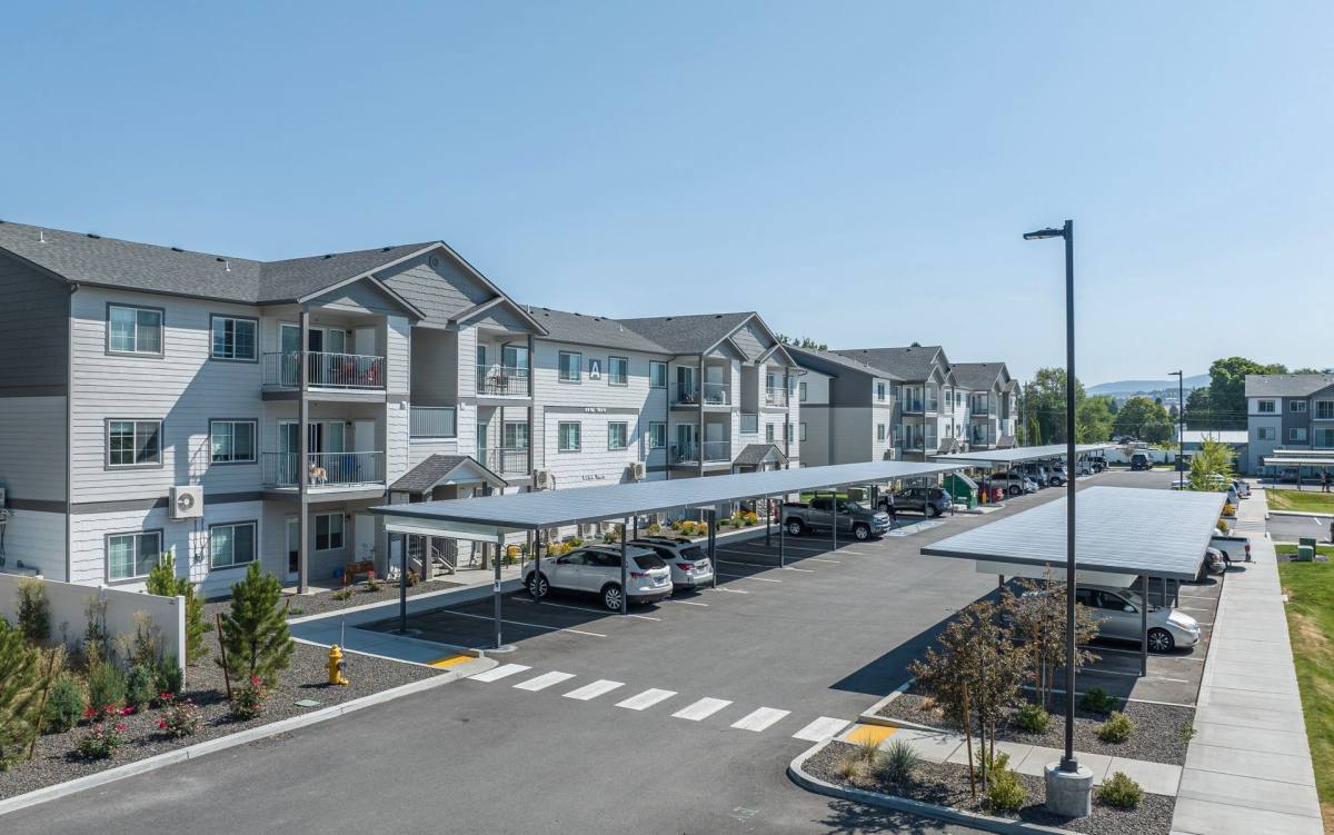 Apartment for rent at 116 N Barker Rd, Greenacres, WA 99016