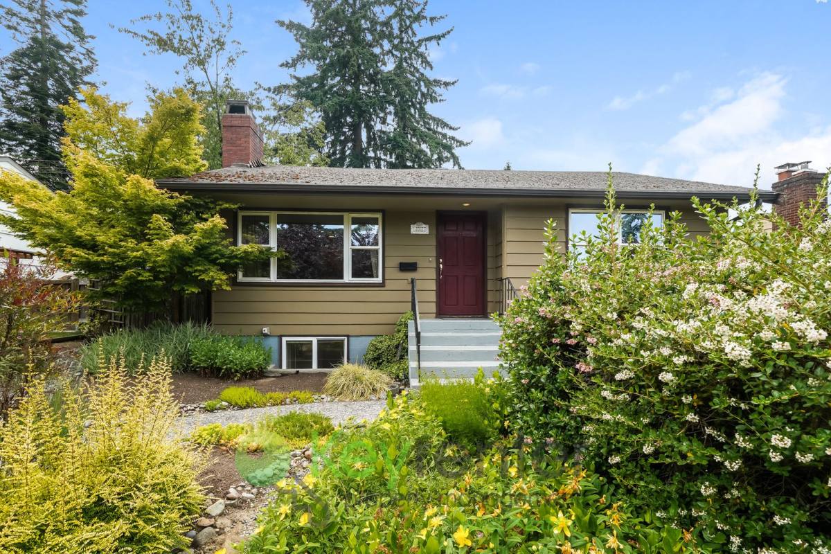 House for rent at 4011 48th Ave SW, Seattle, WA 98116
