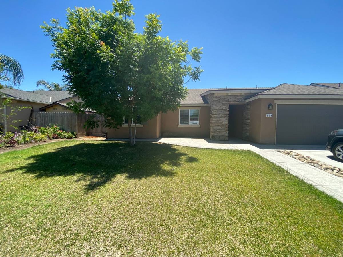 House for rent at 903 Millerton St, Hanford, CA 93230