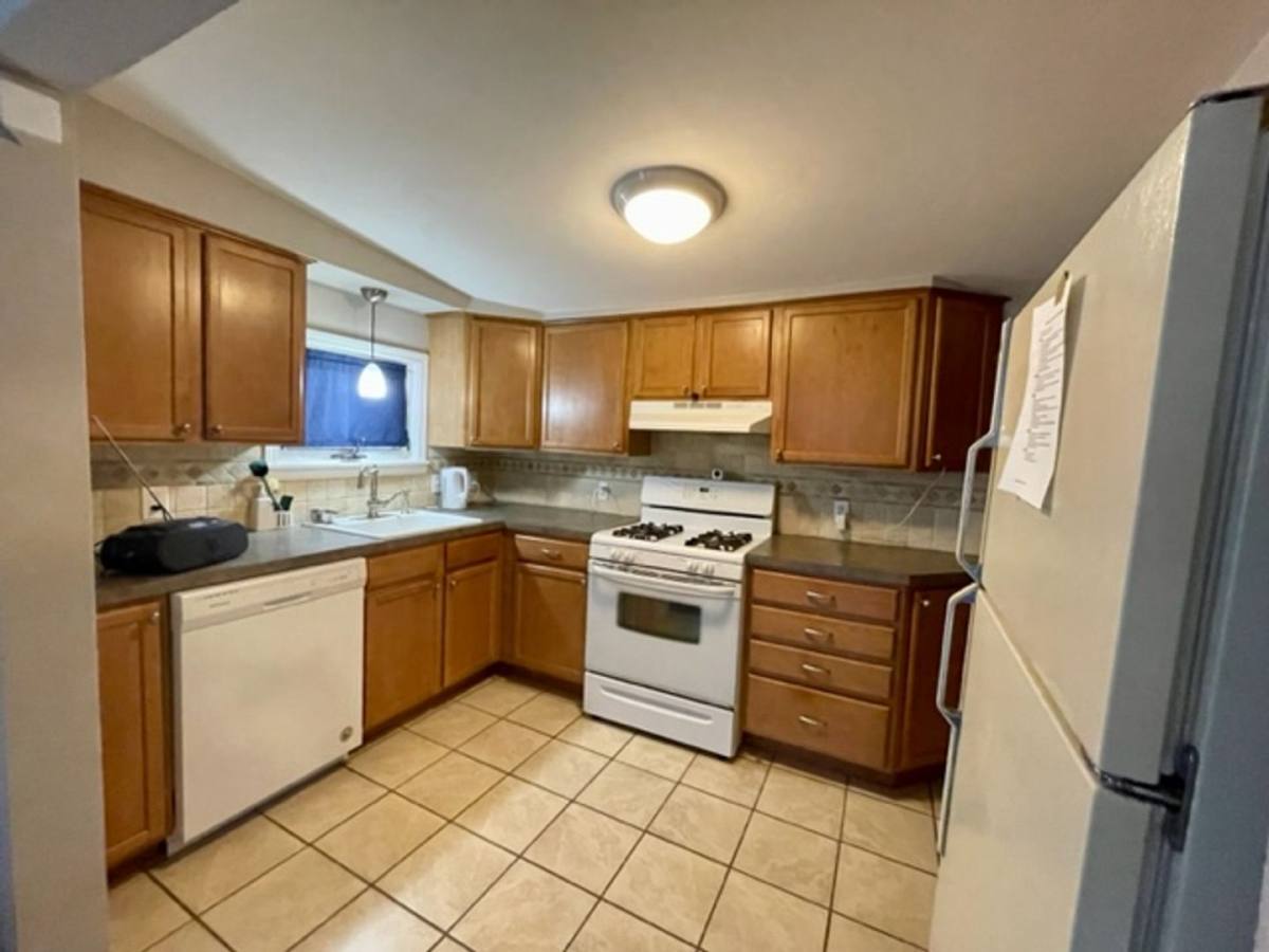 House for rent at 36 34th St SE, Grand Rapids, MI 49548