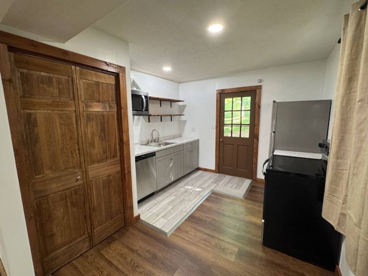 Apartment for rent at 1032-34 Moseley Dr, Lynchburg, VA 24502