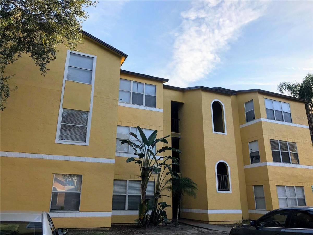 Condo for rent at 4528 Commander Dr #2034, Orlando, FL 32822