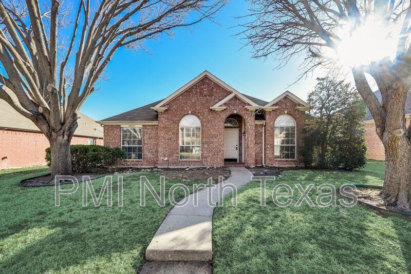 House for rent at 10717 Camelot Dr, Frisco, TX 75035