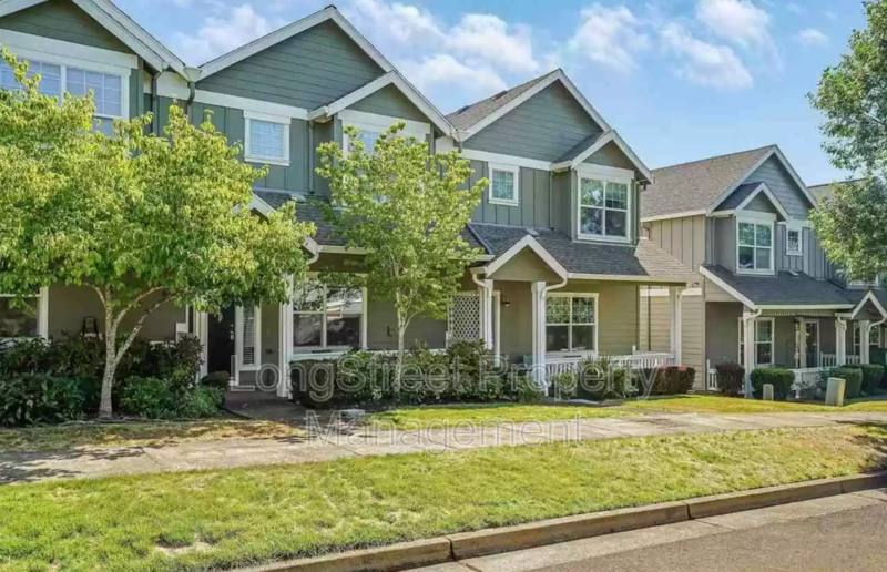 Townhouse for rent at 3157 NW Shooting Star Dr, Corvallis, OR 97330