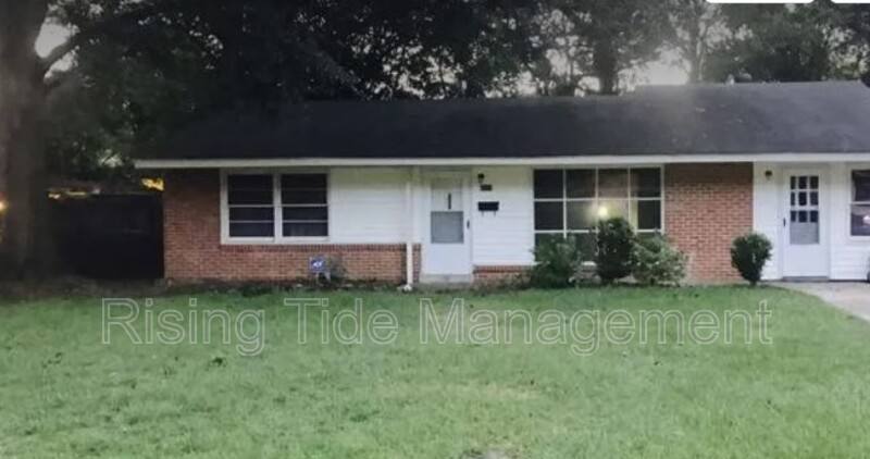 House for rent at 3227 Willow Lane Dr, Montgomery, AL 36109