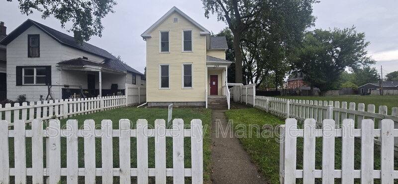 House for rent at 449 Ruth St, Fort Wayne, IN 46805