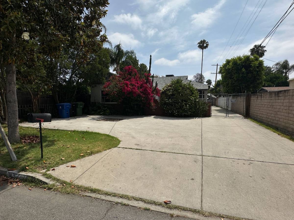 House for rent at 6534 Valjean Ave, Van Nuys, CA 91406