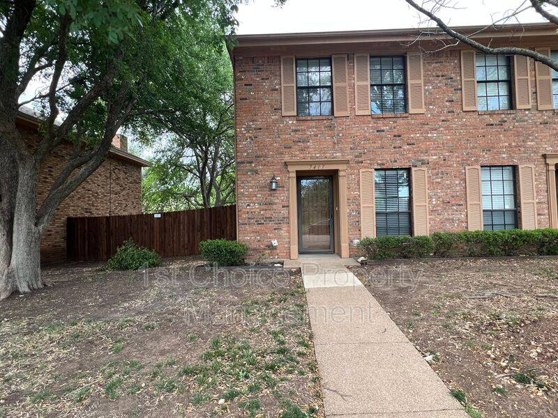 House for rent at 7417 Kingswood Dr, Fort Worth, TX 76133