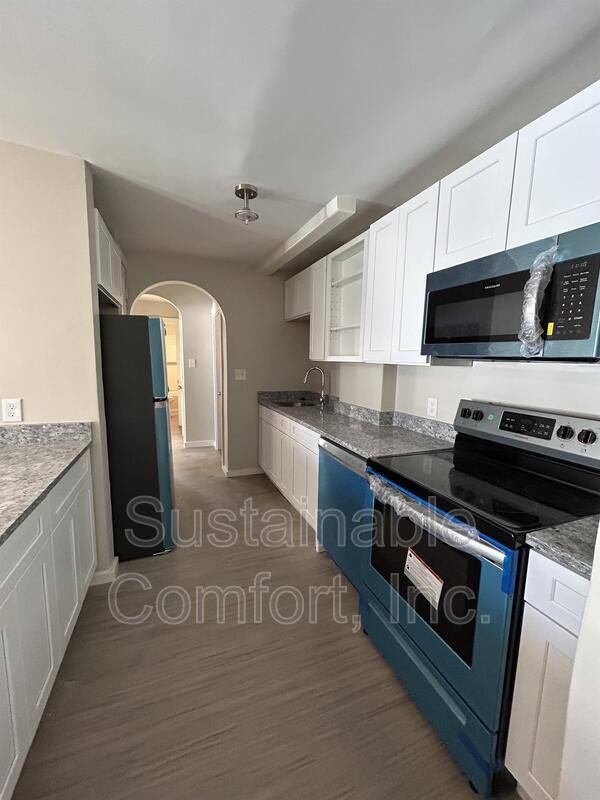 Apartment for rent at 2 Ureco Terrace - 2L, Worcester, MA 01602