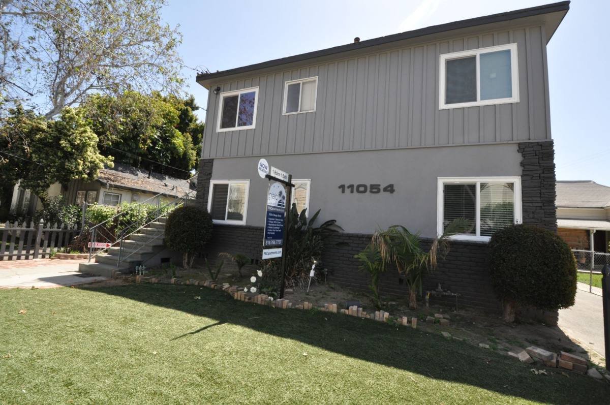 Apartment for rent at 11054 Otsego St, North Hollywood, CA 91601