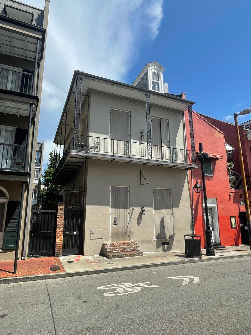 Apartment for rent at 410 Dauphine St, New Orleans, LA 70112