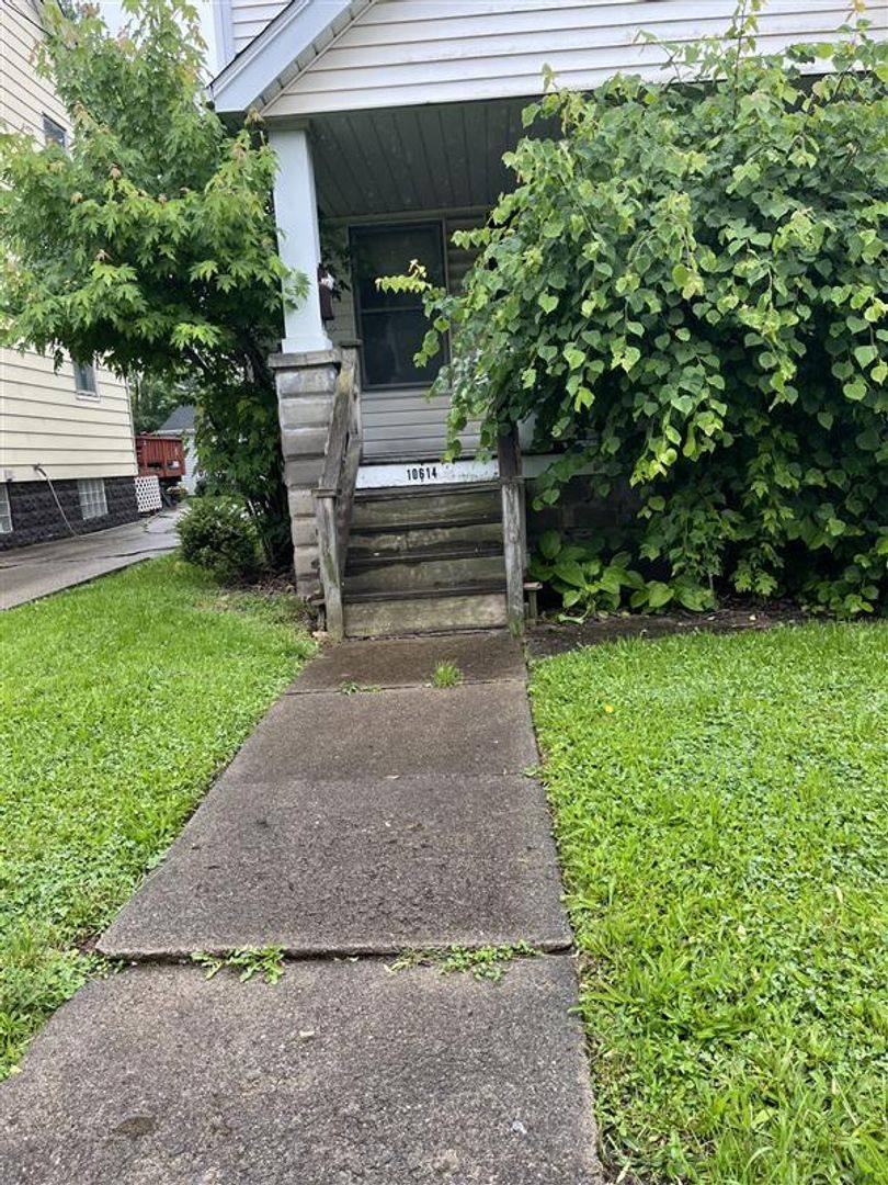 House for rent at 10614 Avon Ave, Cleveland, OH 44105